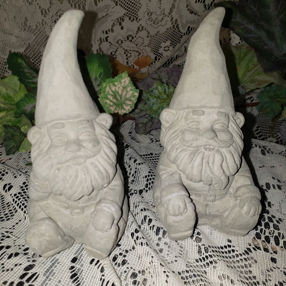 Mini concrete gnomes - Picture 1 of 1